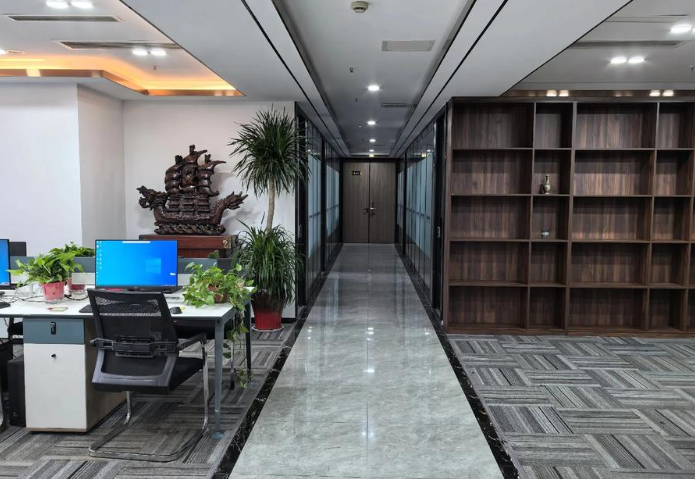 南浔末未家居高端地板与日用百货零售的产品矩阵解析